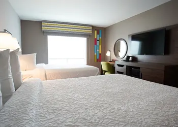 Hampton Inn & Suites St. Clairsville hotel thumbnail 4