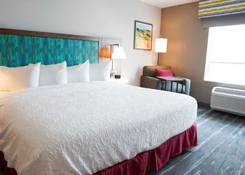 Hampton Inn & Suites St. Clairsville hotel thumbnail 8