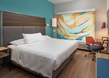 Tru By Hilton Pompano Beach Pier hotel thumbnail 7