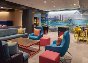 Tru by Hilton Jacksonville South Mandarin hotel thumbnail 5