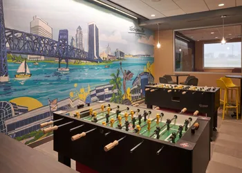 Tru by Hilton Jacksonville South Mandarin hotel thumbnail 6