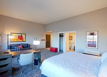Hampton Inn & Suites Lubbock University hotel thumbnail 8