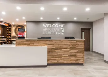 Hampton Inn & Suites Benton Harbor hotel thumbnail 3
