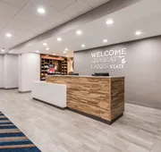 Hampton Inn & Suites Benton Harbor hotel detail image 4