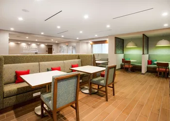 Hampton Inn & Suites North Port hotel thumbnail 2