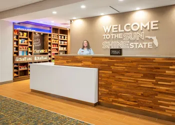 Hampton Inn & Suites North Port hotel thumbnail 5