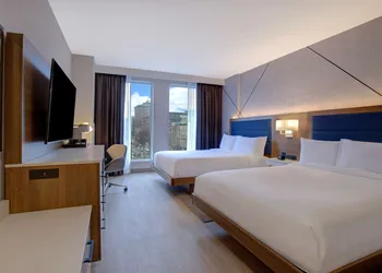 Hampton Inn by Hilton Montreal Downtown hotel thumbnail 7