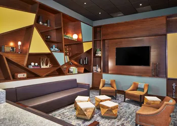 Embassy Suites by Hilton Nashville Downtown hotel thumbnail 2