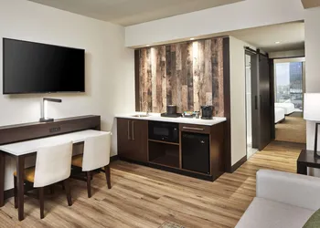 Embassy Suites by Hilton Nashville Downtown hotel thumbnail 4
