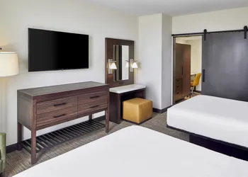 Embassy Suites by Hilton Nashville Downtown hotel thumbnail 5