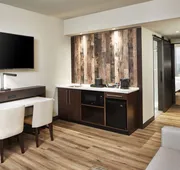 Embassy Suites by Hilton Nashville Downtown hotel detail image 4