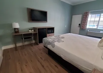 Crestridge Inn hotel thumbnail 4