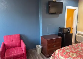 Kenwood Court Motel hotel thumbnail 5