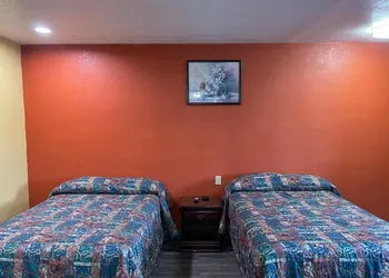 Kenwood Court Motel hotel thumbnail 8