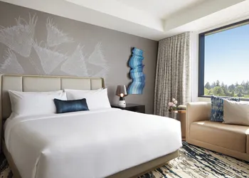 InterContinental Seattle Bellevue, by IHG hotel thumbnail 7