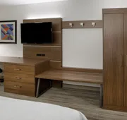 Holiday Inn Express and Suites Little Rock Downtown by IHG hotel detail image 3