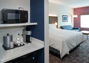 Holiday Inn Express and Suites Little Rock Downtown by IHG hotel thumbnail 6