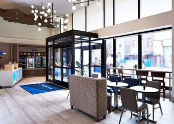 Holiday Inn Express NYC Brooklyn - Sunset Park by IHG hotel thumbnail 2