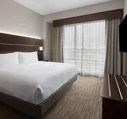 Holiday Inn Express & Suites Woodside LaGuardia Airport by IHG hotel detail image 7