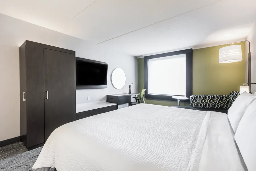 Holiday Inn Express & Suites Toronto Airport South by IHG hotel detail image 2