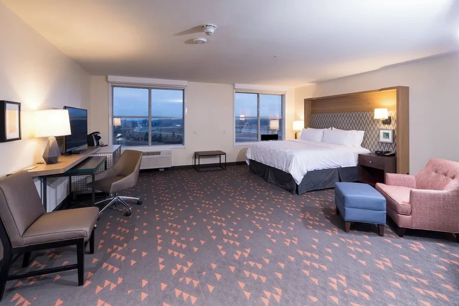 Holiday Inn & Suites Detroit - Troy by IHG hotel detail image 2
