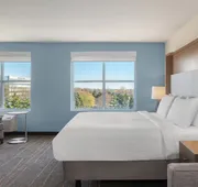 Holiday Inn & Suites Detroit - Troy by IHG hotel detail image 7