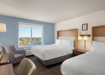 Holiday Inn & Suites Detroit - Troy by IHG hotel thumbnail 8