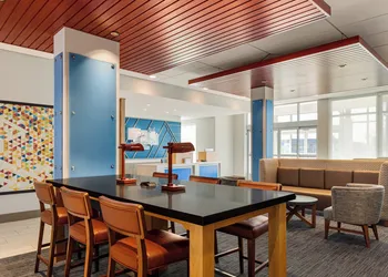 Holiday Inn Express & Suites Hayward - Castro Valley by IHG hotel thumbnail 3