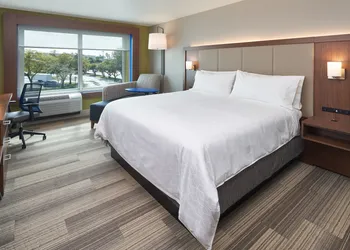 Holiday Inn Express Doral Miami by IHG hotel thumbnail 5