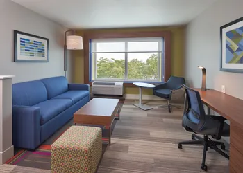 Holiday Inn Express Doral Miami by IHG hotel thumbnail 7