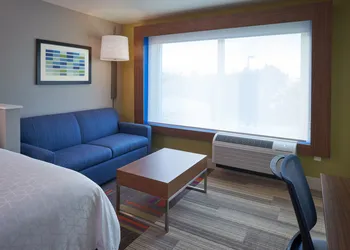 Holiday Inn Express Doral Miami by IHG hotel thumbnail 8