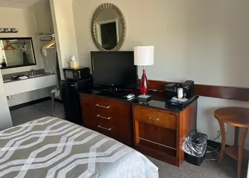 Maple Tree Inn hotel thumbnail 6