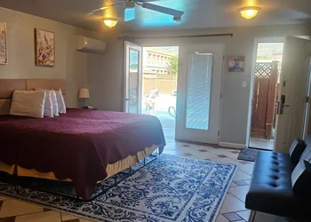 Camaray Motel hotel thumbnail 5
