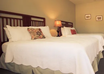 Julian Lodge hotel thumbnail 2
