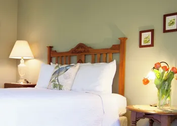 Julian Lodge hotel thumbnail 7