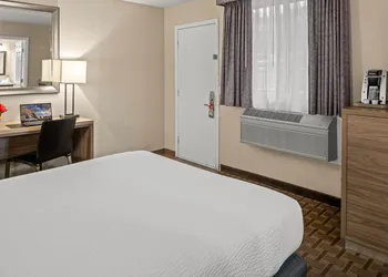 Buck Meadows Lodge hotel thumbnail 7