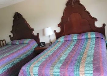 Fenelon Inn hotel thumbnail 5