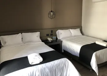 Hotel Isabel hotel thumbnail 4