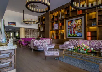 Hotel Plaza Stadium hotel thumbnail 3