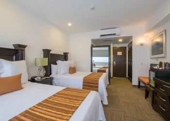 Hotel Plaza Stadium hotel thumbnail 6