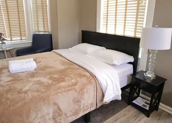 Midtown Suites hotel thumbnail 7