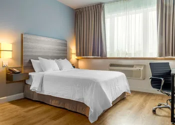 Rodeway Inn hotel thumbnail 5