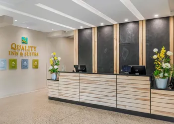 Quality Inn & Suites hotel thumbnail 2