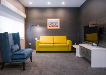 Quality Inn & Suites hotel thumbnail 6