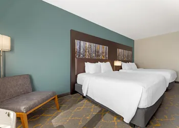 Best Western Plus Isanti hotel thumbnail 7