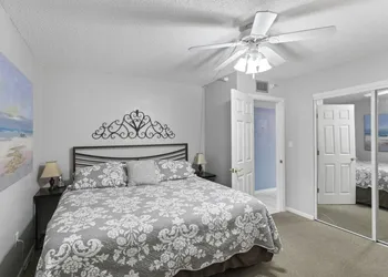 Fifty Gulfside Condominiums hotel thumbnail 3