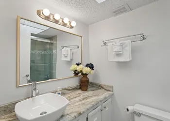 Fifty Gulfside Condominiums hotel thumbnail 6