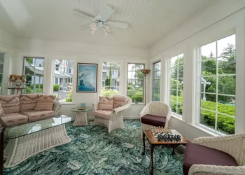 Yelton Manor Bed & Breakfast hotel thumbnail 8