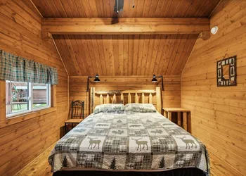 Lost Horse Lodge hotel thumbnail 5