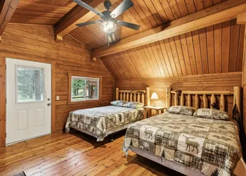 Lost Horse Lodge hotel thumbnail 8